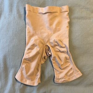 Skims sculpting mid thigh short - L/XL